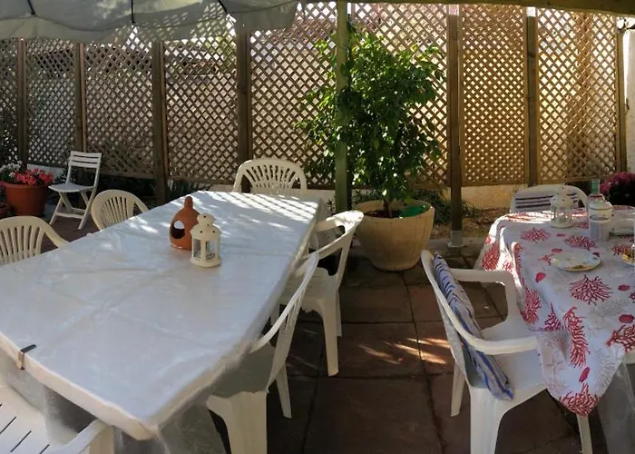 La Lantana Nuova Bed & Breakfast